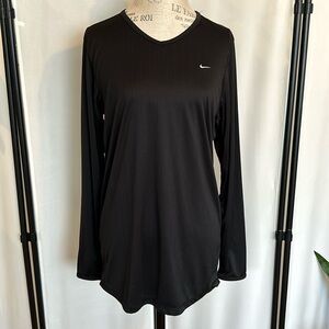 EUC Nike Black Long Sleeve Black V-neck